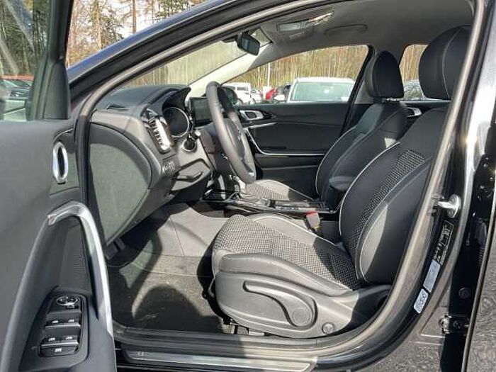 Kia Xceed 1.6 T-GDI DCT VISION LED+Navi+2xKlima