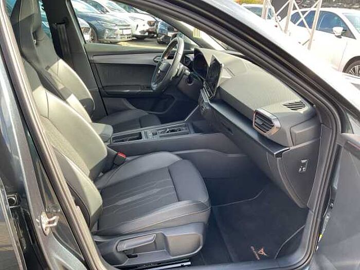 CUPRA Leon Sportstourer VZ 2.0 TSI DSG 4Drive PANO AHK