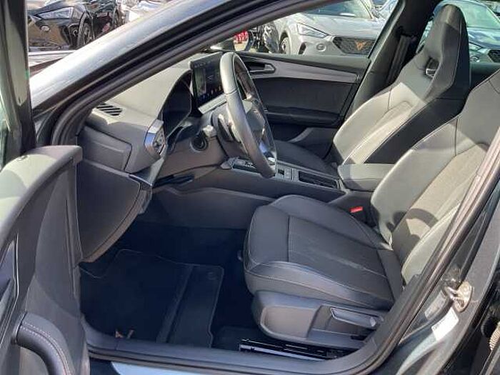 CUPRA Leon Sportstourer VZ 2.0 TSI DSG 4Drive PANO AHK