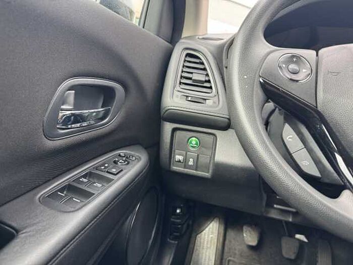 Honda HR-V 1.5 i-VTEC Comfort SITZHEIZUNG + KLIMA + PDC