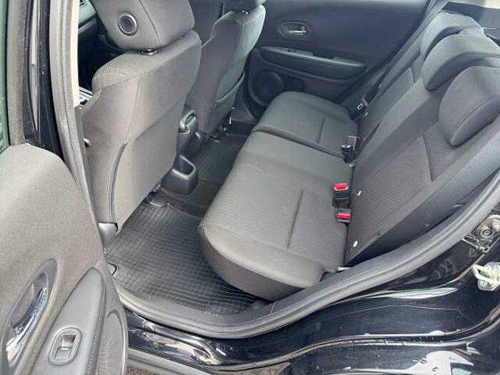 Honda HR-V 1.5 i-VTEC Comfort SITZHEIZUNG + KLIMA + PDC