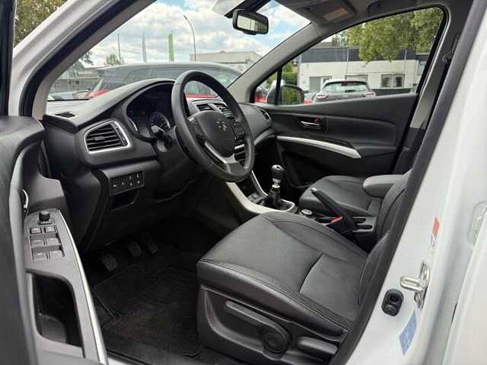 Suzuki S-Cross Comfort Plus 1.4 ALLGRIP KAMERA+NAVI+DAB SX4