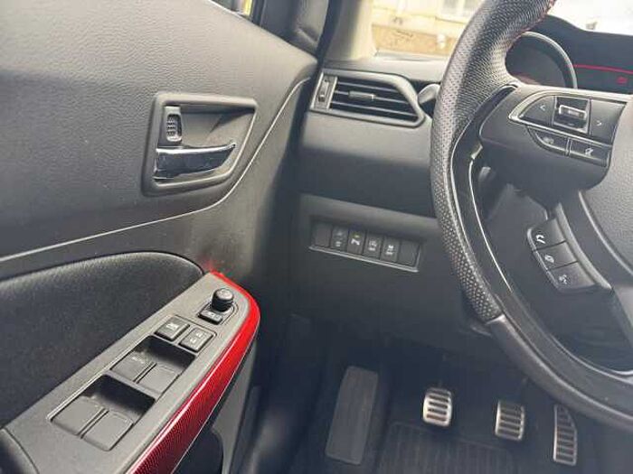 Suzuki Swift 1.4 Boosterjet Sport RÜCKFAHRKAMERA+NAVI