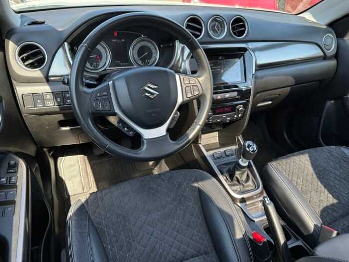 Suzuki Vitara 1.4 Comfort Plus RÜCKAHRKAMERA+PDC+NAVI Comfort+