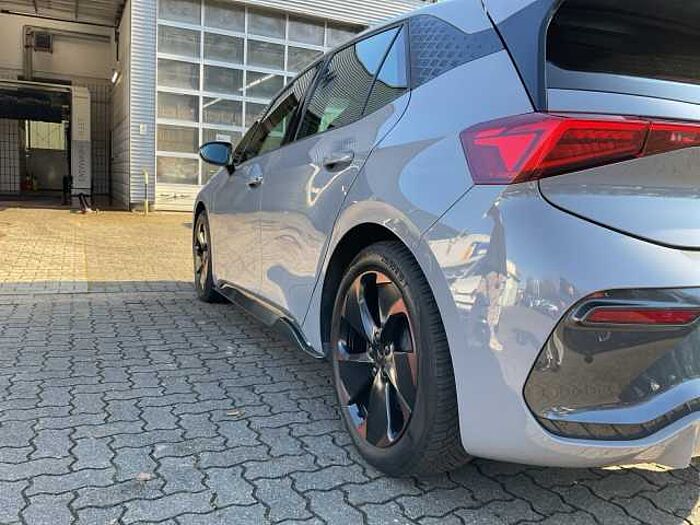 CUPRA Born 58 kWh 150 W LED+ACC+19Z LM-FELGEN