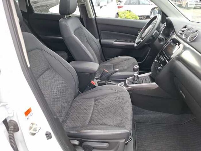 Suzuki Vitara 1.4 ALLGRIP Comfort+ NAVI LED ACC PANO