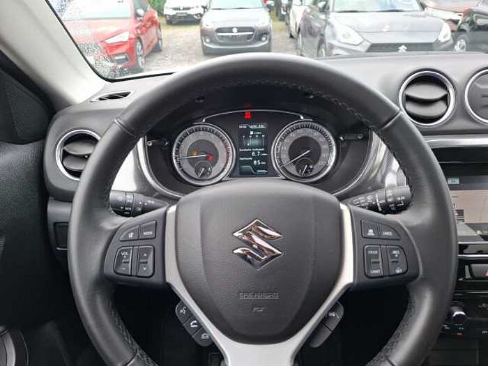 Suzuki Vitara 1.4 ALLGRIP Comfort+ NAVI LED ACC PANO