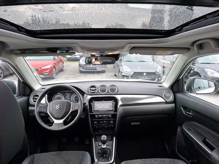 Suzuki Vitara 1.4 ALLGRIP Comfort+ NAVI LED ACC PANO