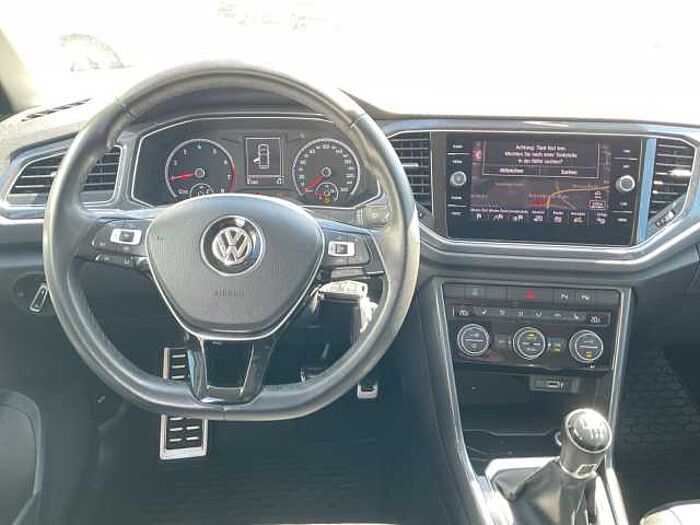 Volkswagen T-ROC 1.0 TSI IQ. DRIVE SHZ+LM+PDC+KLIMAAUTO