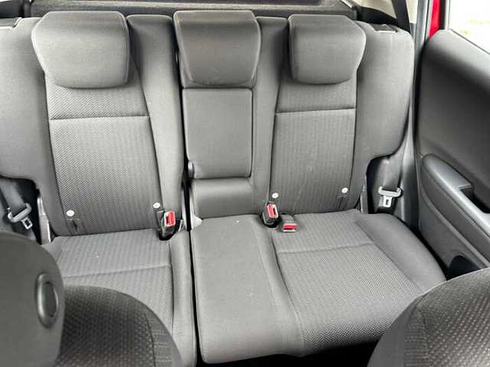 Honda HR-V 1.5 i-VTEC Elegance NAVI+PDC+SITZHEIZUNG+DAB
