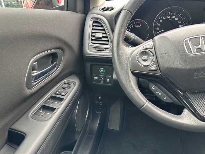 Honda HR-V 1.5 i-VTEC Elegance NAVI+PDC+SITZHEIZUNG+DAB