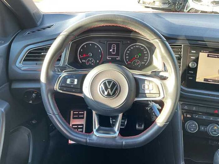 Volkswagen T-Roc 1.5 TSI Sport ACC+LED+NAVI+SHZ+PANO+STANDHZ