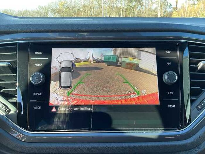 Volkswagen T-Roc 1.5 TSI Sport ACC+LED+NAVI+SHZ+PANO+STANDHZ