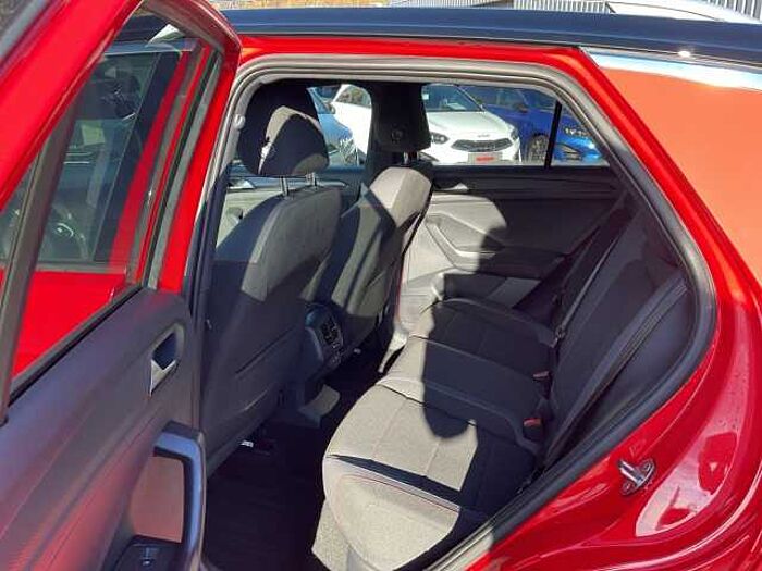 Volkswagen T-Roc 1.5 TSI Sport ACC+LED+NAVI+SHZ+PANO+STANDHZ