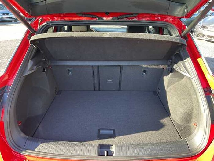 Volkswagen T-Roc 1.5 TSI Sport ACC+LED+NAVI+SHZ+PANO+STANDHZ