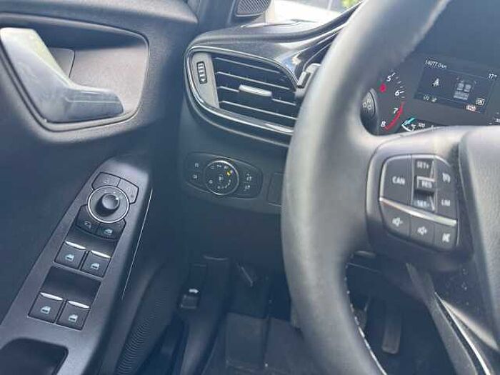 Ford Puma 1.0 EcoBoost Titanium NAVI TEMPOMAT DAB