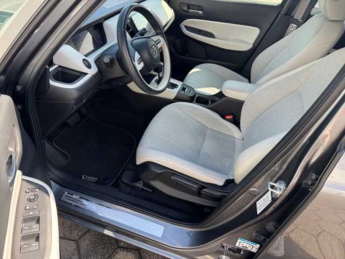Honda Jazz 1.5 e: HEV Executive NAVI+CARPLAY+DAB-RADIO i-MMD