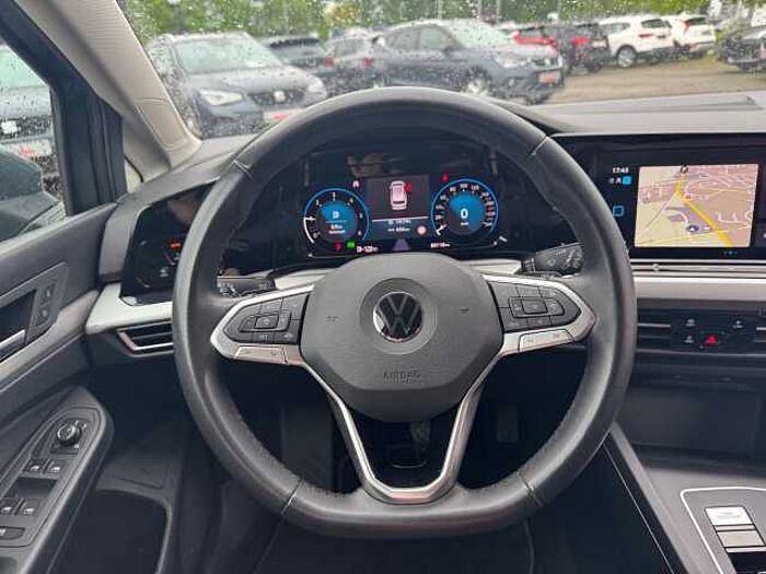 Volkswagen Golf VIII Variant 2.0 TDI Life DSG NAVI LED AHK