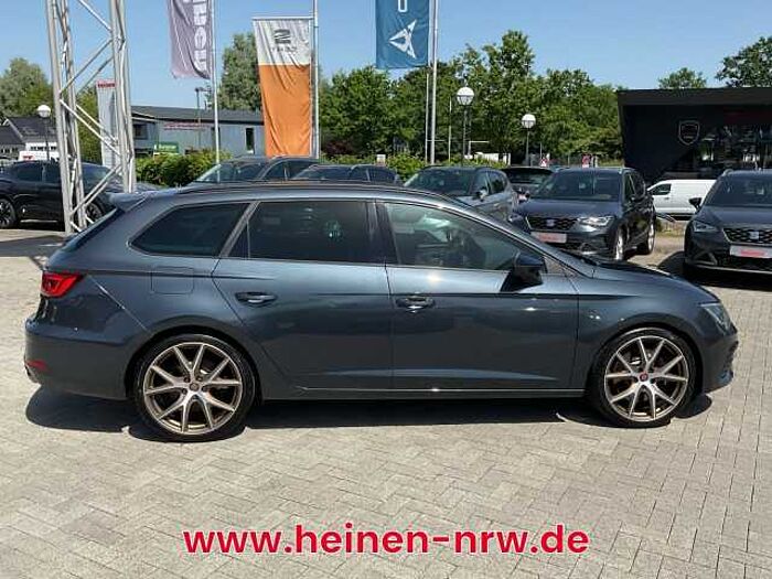 SEAT Leon ST Cupra 300 4Drive DSG LED NAVI PDC