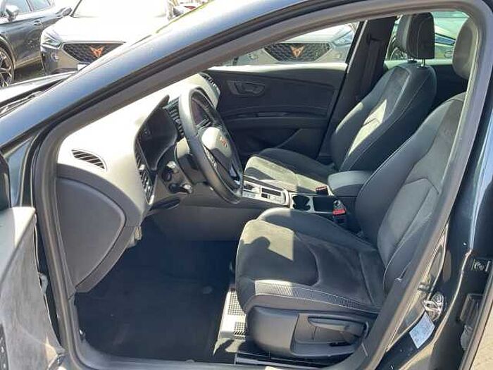 SEAT Leon ST Cupra 300 4Drive DSG LED NAVI PDC