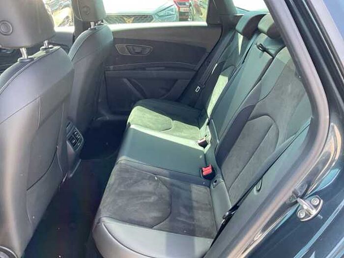 SEAT Leon ST Cupra 300 4Drive DSG LED NAVI PDC