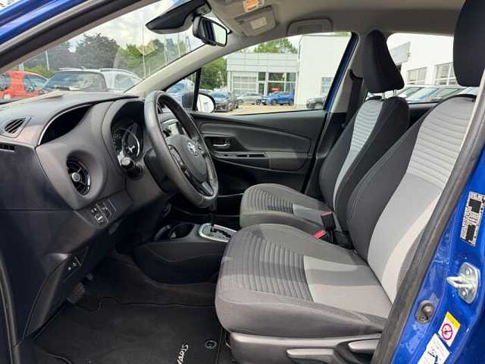 Toyota Yaris 1.5 Team D Navi+Fernlichtass. +Kam. +KeyLess