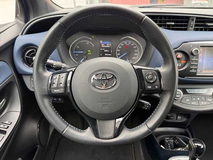 Toyota Yaris 1.5 Style Selection NAVI+DAB+RÜCKFAHRKAMERA
