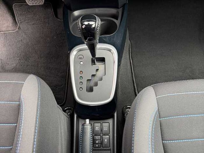 Toyota Yaris 1.5 Style Selection NAVI+DAB+RÜCKFAHRKAMERA