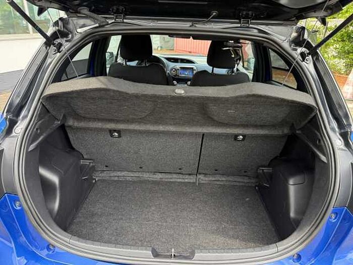 Toyota Yaris 1.5 Style Selection NAVI+DAB+RÜCKFAHRKAMERA