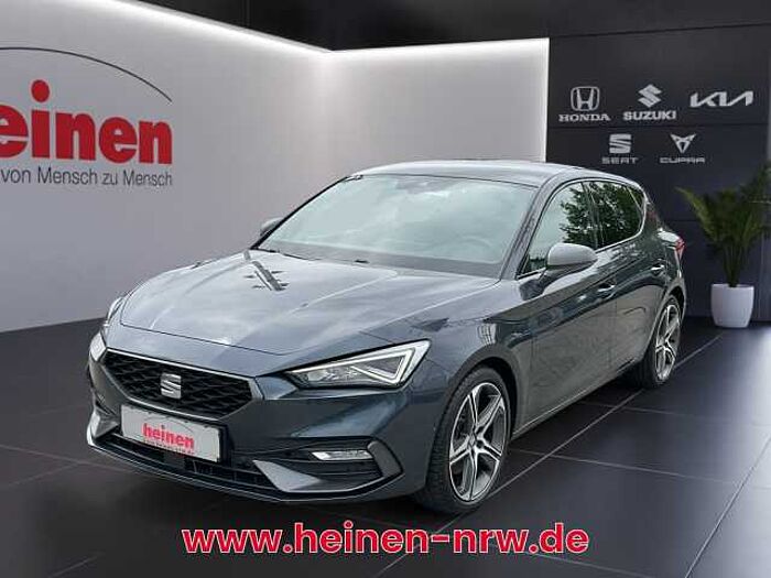 SEAT Leon FR 1.5 eTSI DSG 110 kW NAVI LED PANO