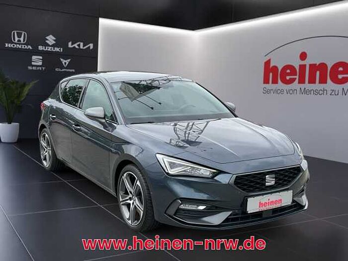 SEAT Leon FR 1.5 eTSI DSG 110 kW NAVI LED PANO