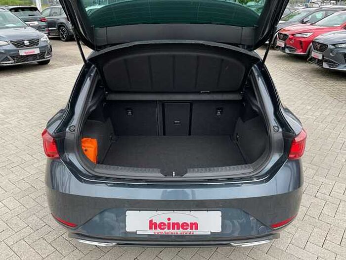 SEAT Leon FR 1.5 eTSI DSG 110 kW NAVI LED PANO