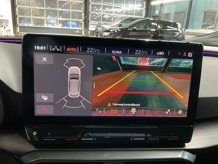 CUPRA Leon Sportstourer VZ 2.0 TSI DSG NAVI ACC LED