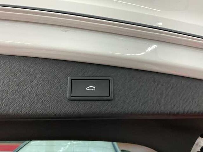 CUPRA Leon Sportstourer VZ 2.0 TSI DSG NAVI ACC LED
