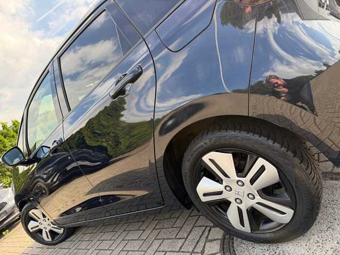 Honda Jazz 1.5 i-MMD E-CVT Executive NAVI LED ACC