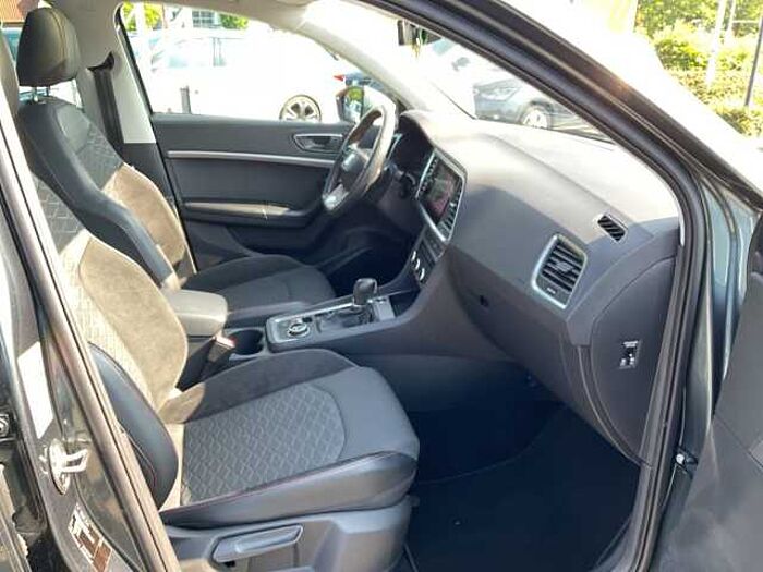 SEAT Ateca FR 1.5 TSI DSG NAVI LED AHK PANO