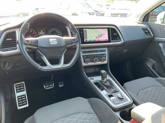 SEAT Ateca FR 1.5 TSI DSG NAVI LED AHK PANO
