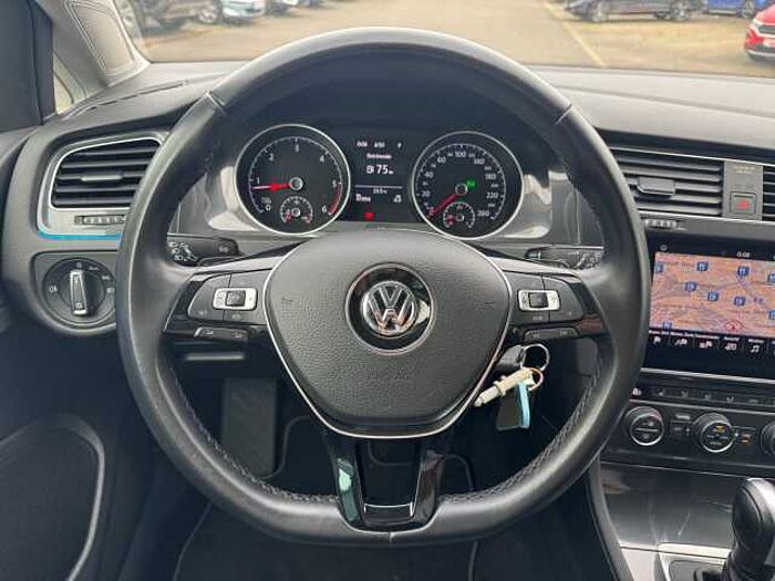 Volkswagen Golf VII Variant 2.0 TDI Comfortline R-LINE NAVI