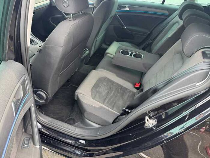 Volkswagen Golf VII Variant 2.0 TDI Comfortline R-LINE NAVI