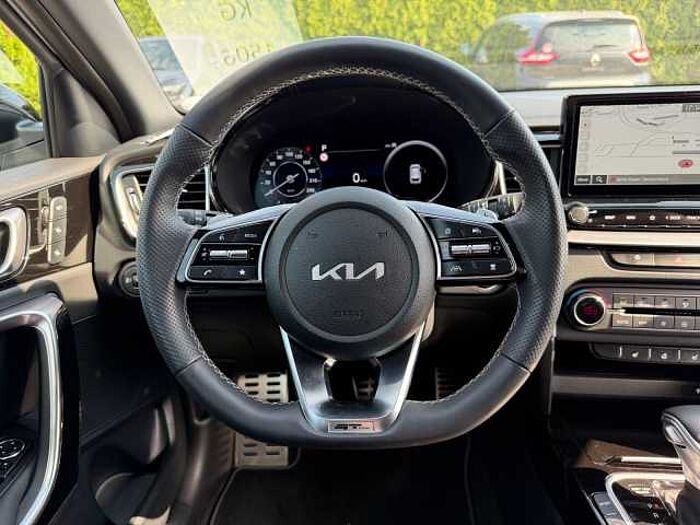 Kia ceed_SW 1.5T DCT GTL LED+NAVI+LM+KAM. +PDC cee'd