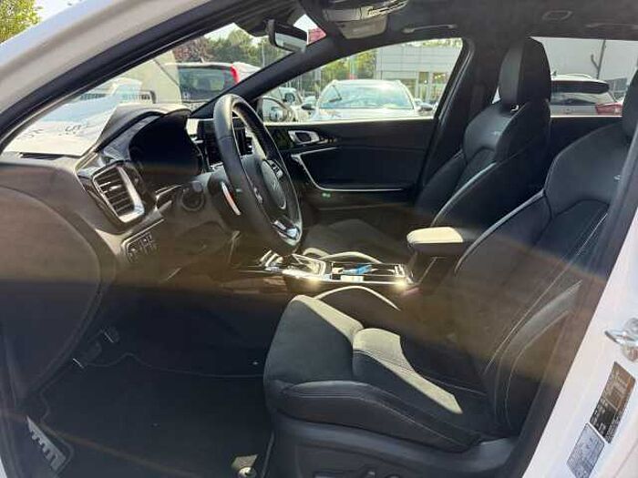 Kia ceed_SW 1.5T DCT GTL LED+NAVI+LM+KAM. +PDC cee'd