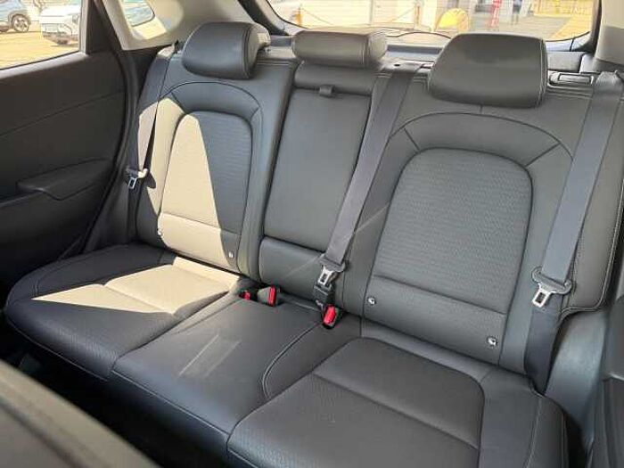 Hyundai Kona 1.6T DCT Premium LED+Navi+SHZ+LM+PDC