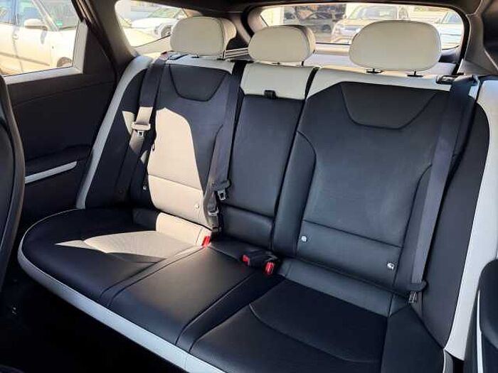 Kia K4 SW 1.6T 180 DCT GTL NAVI+PDC+LED+KAM.+SHZ T-GDI W GT-Line