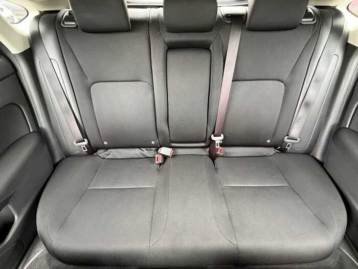 Honda Civic 2.0 e: HEV Elegance NAVI+DAB-RADIO+CARPLAY