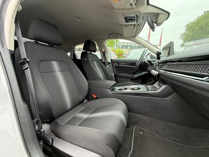 Honda Civic 2.0 e: HEV Elegance NAVI+DAB-RADIO+CARPLAY