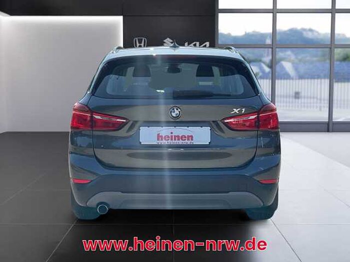 BMW X1 sDrive 18i Advantage Steptronic NAVI LED