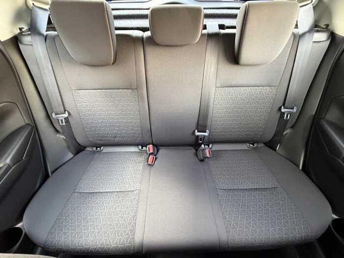Suzuki Swift 1.2 Dualjet Comfort Plus NAVI+DAB+CARPLAY Comfort+