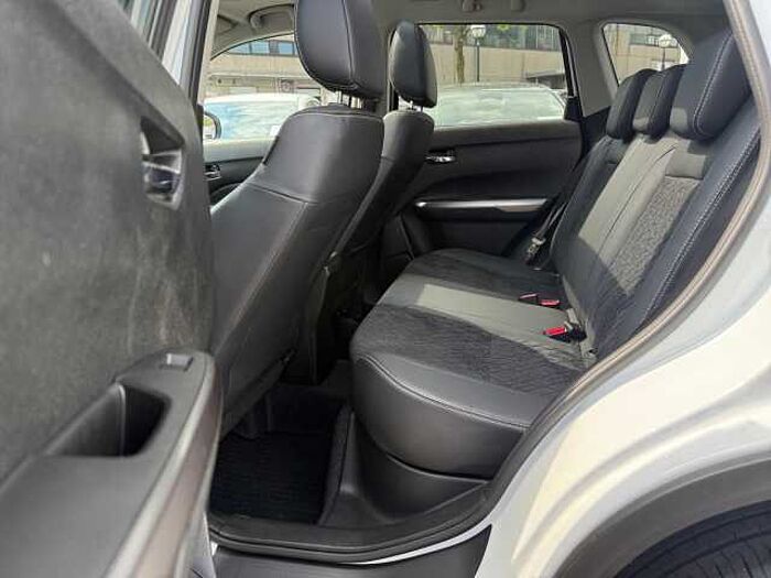 Suzuki Vitara 1.4 Comfort+ ALLGRIP NAVI + DAB + CARPLAY