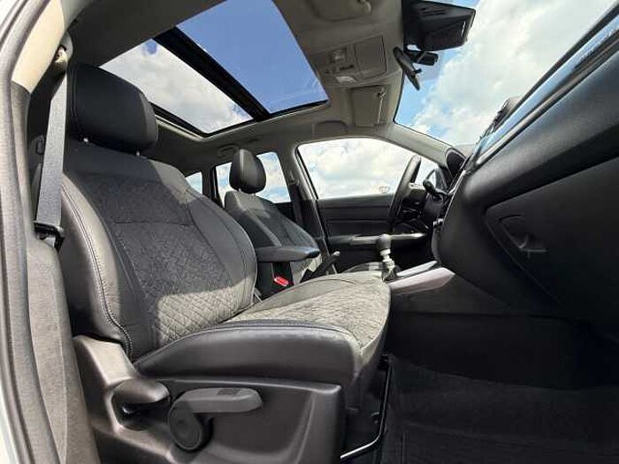 Suzuki Vitara 1.4 Comfort+ ALLGRIP NAVI + DAB + CARPLAY