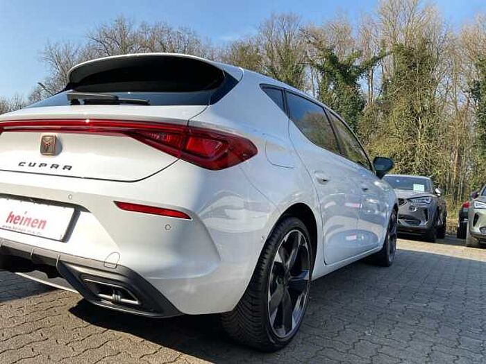 CUPRA Leon 1.5 eTSI DSG AHK+LED+TEMPOMAT+18Z LM-FELGEN
